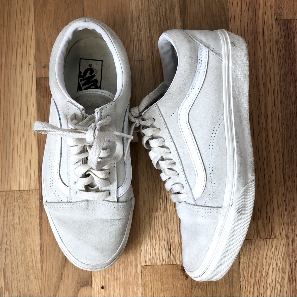 #Vans leather #classic lace up sneakers. Gently worn. Size 8 W:  6.5M. #unisex.